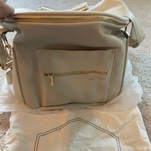 Fawn design original in oatmeal